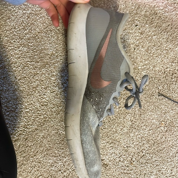 nike flex contact grey rose gold